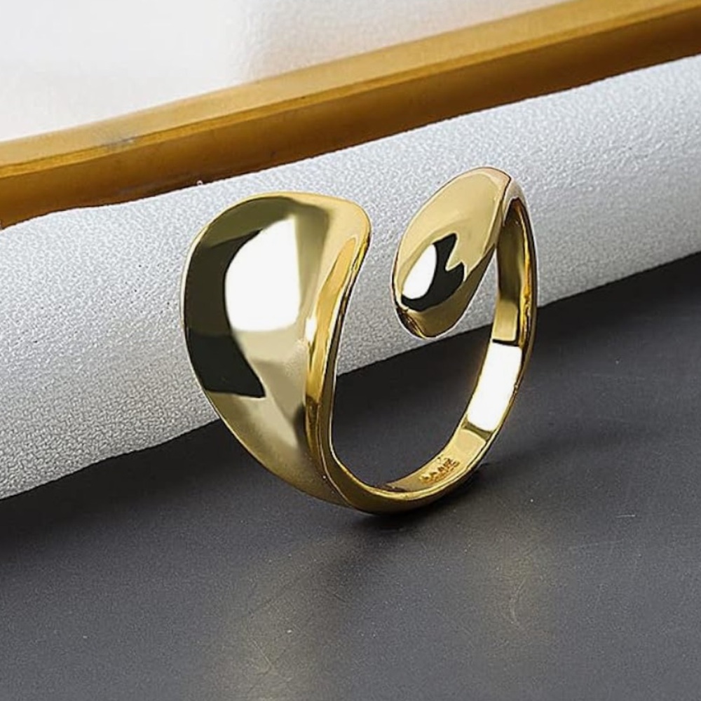 Adjustable stylish ring